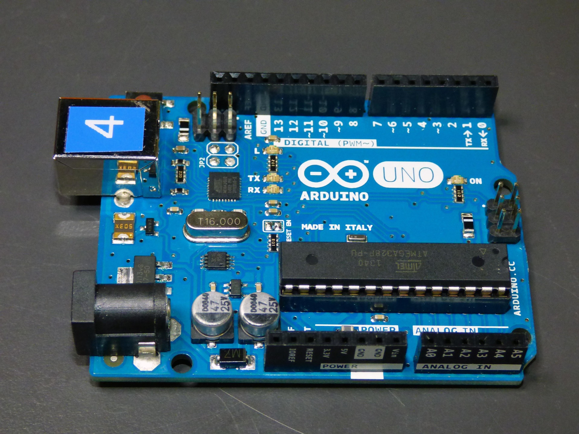 Arduino Uno: A Complete Guide for Beginners and IoT Enthusiasts (2025 Edition)